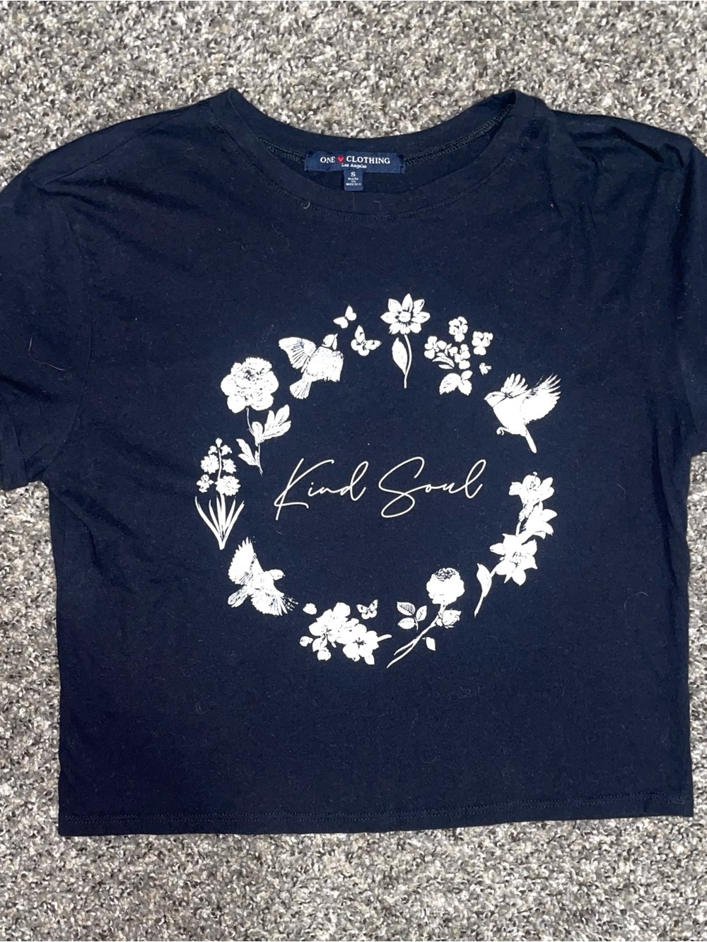 one clothing Black 'Kind Soul' Floral Crop Tee Size Juniors Small